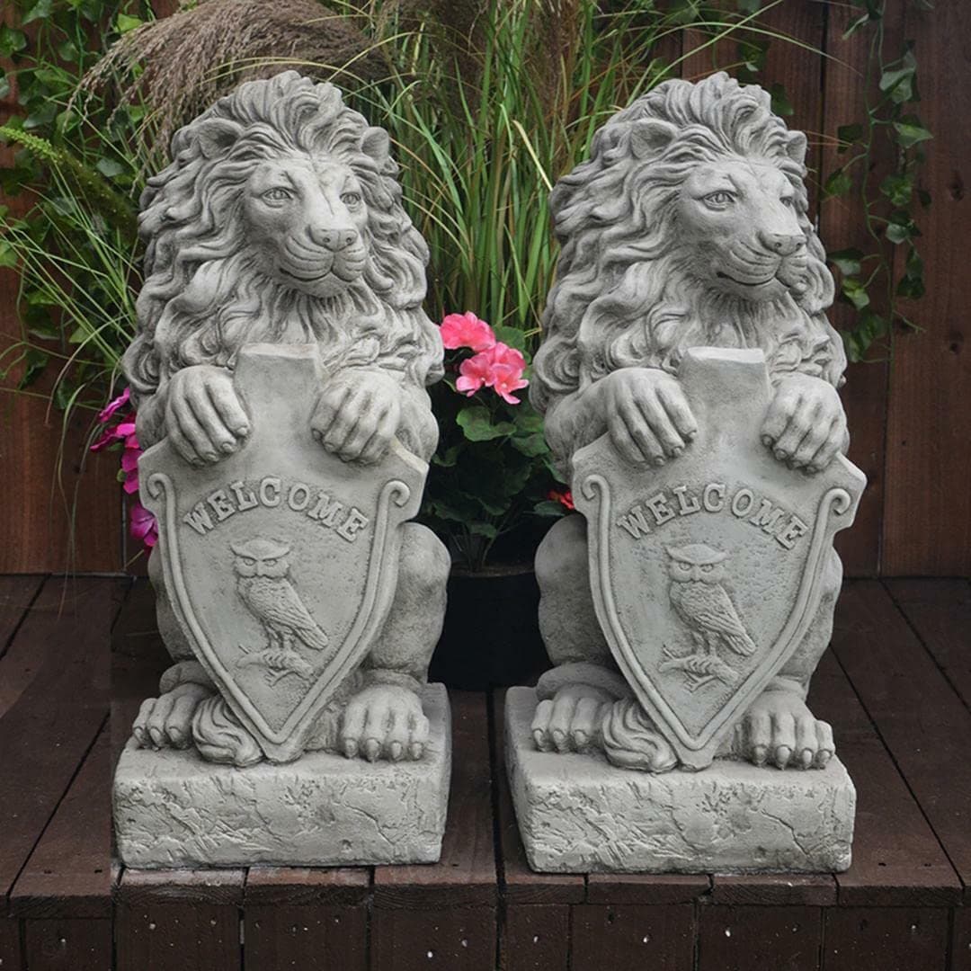 Pair of Large Lion Statues with a Welcome Shield HER22 100KGS