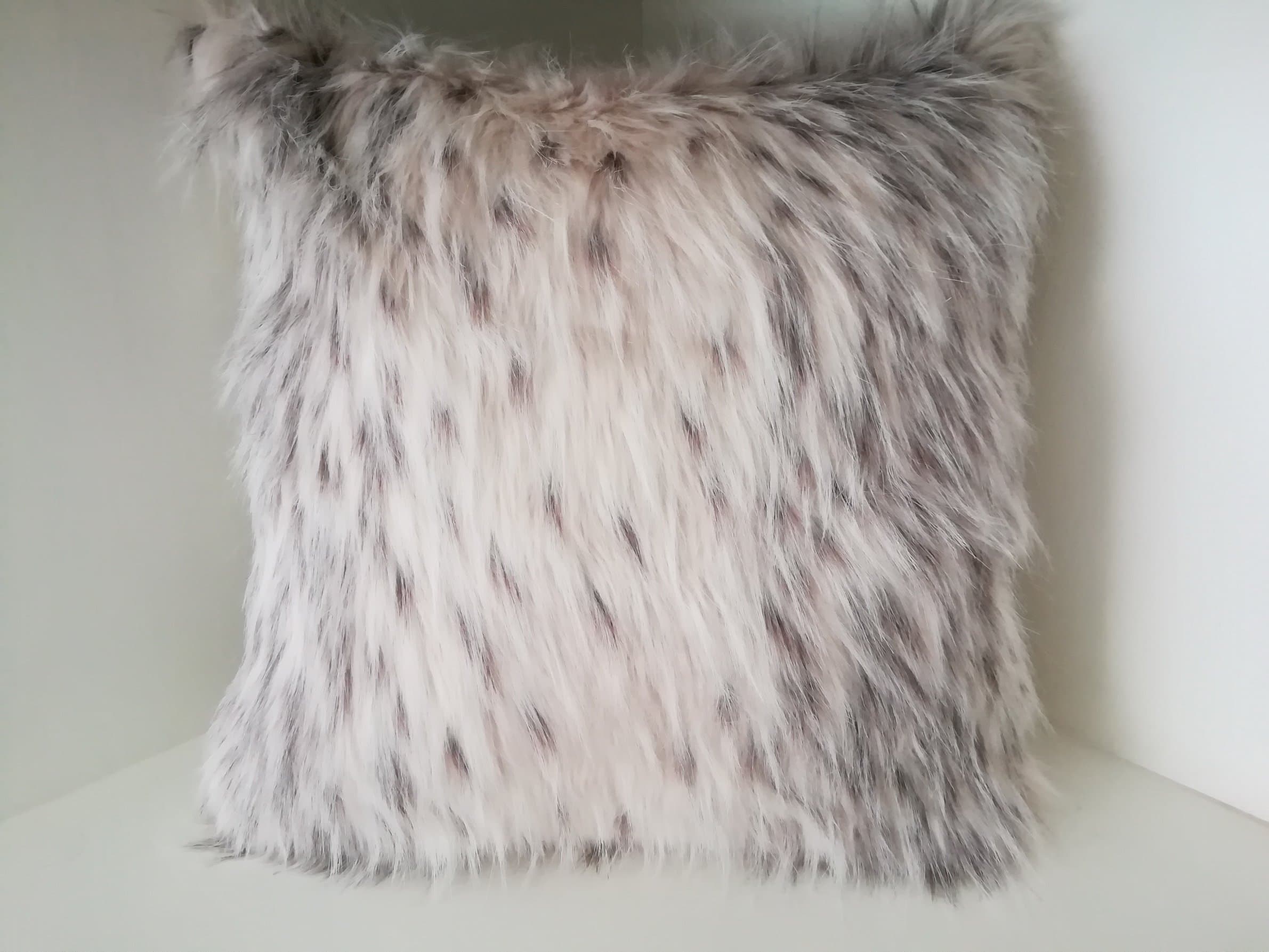 Euphoney Home Decorative Luxury Throw Pillow,Fur Cushion Cover 18" x 18" 45cm x 45cm, Square Pillow Cover for Living Room,Bedroom, Car,Couch, Bed,Sofa,Chair (18x18inch(45x45cm), Beige)