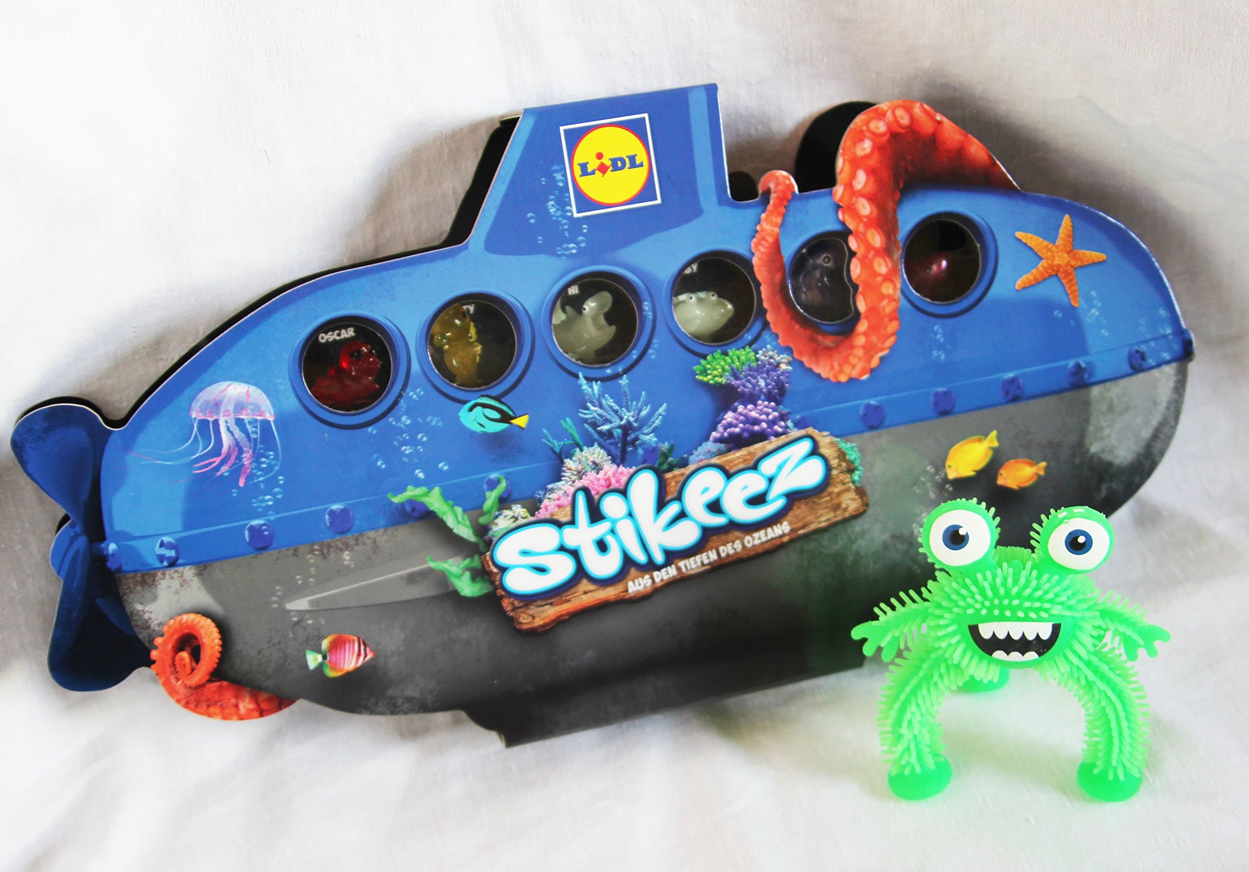 Stikeez Submarine Scrapbook with Complete Set Stikeez - 24 Pieces by Lidl, Gift Idea